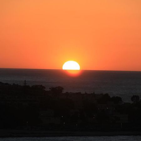 Apartamento PLAYA ALBUFERETA. Espectaculares vistas al mar. Alicante Exterior foto