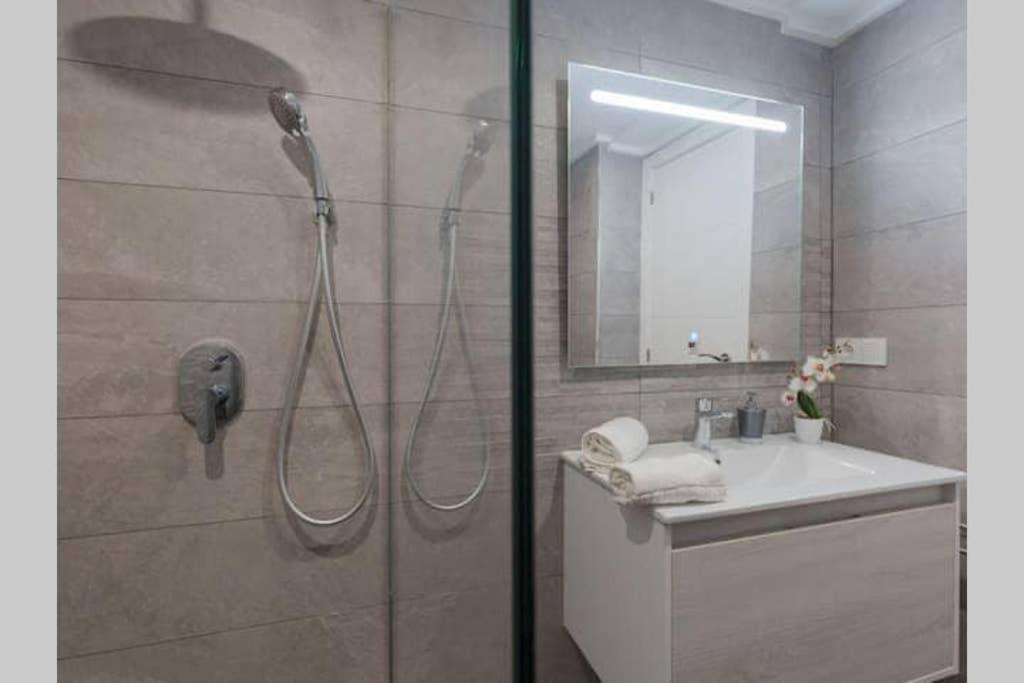 Apartamento PLAYA ALBUFERETA. Espectaculares vistas al mar. Alicante Exterior foto
