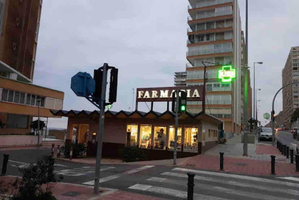 Apartamento PLAYA ALBUFERETA. Espectaculares vistas al mar. Alicante Exterior foto